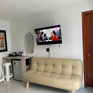  Habitación en casa particular Adyam Colombia