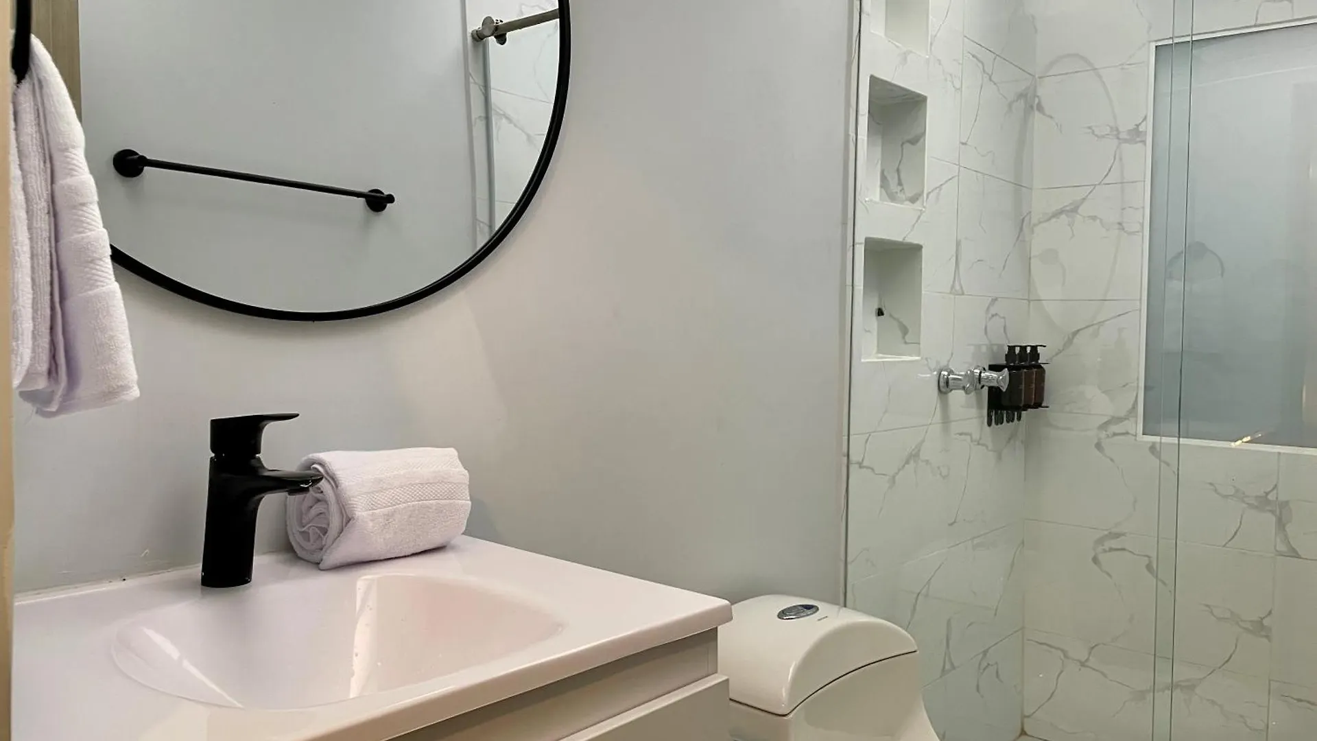 Lalinde By Wynwood House Aparthotel Medellin 0*,  Colombia